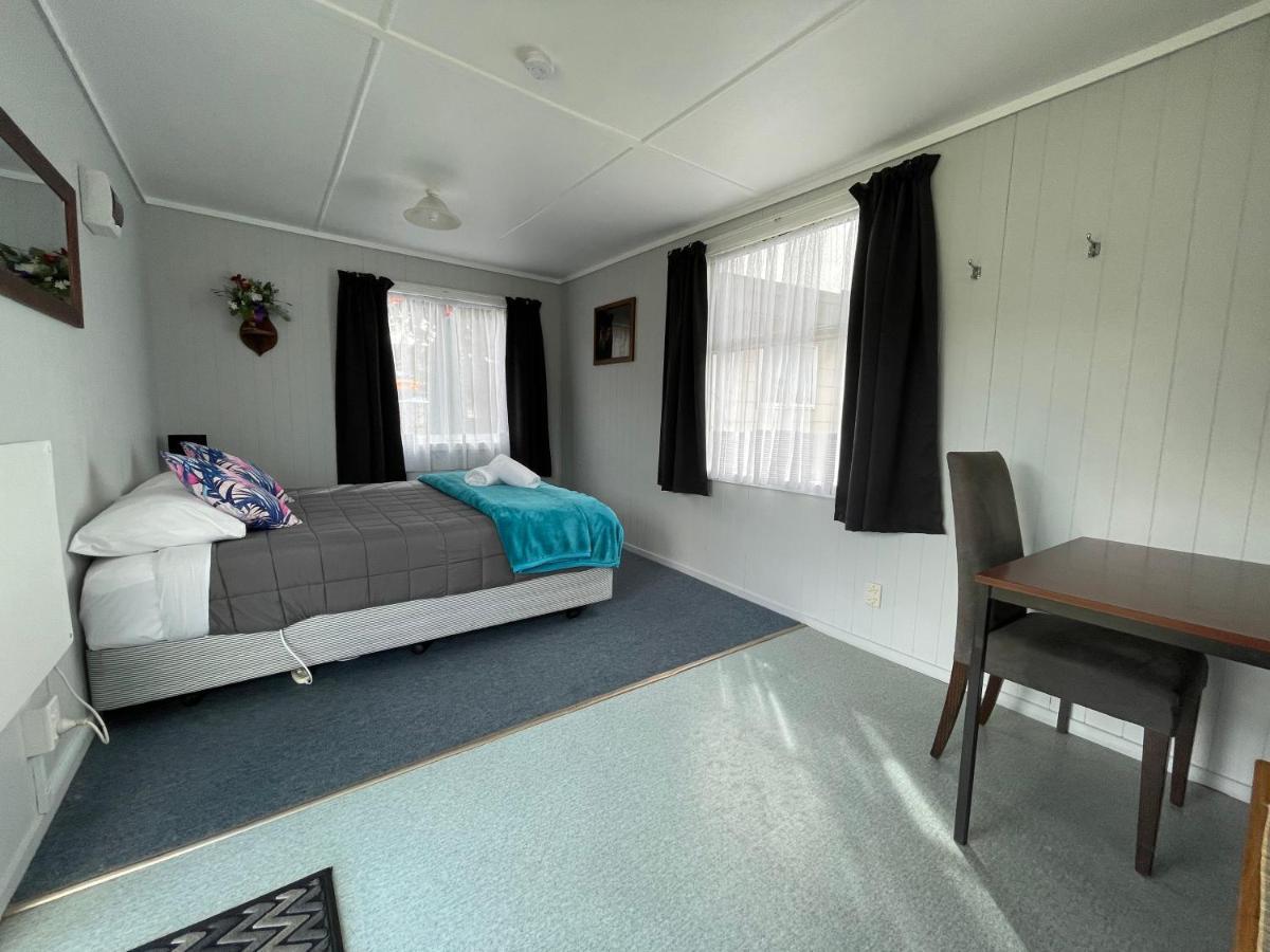 Motutere Bay Top 10 Holiday Park Turangi Extérieur photo