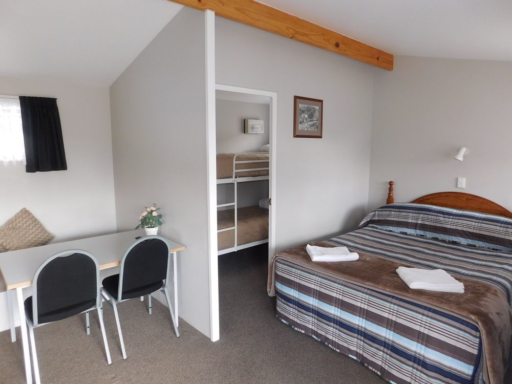 Motutere Bay Top 10 Holiday Park Turangi Extérieur photo